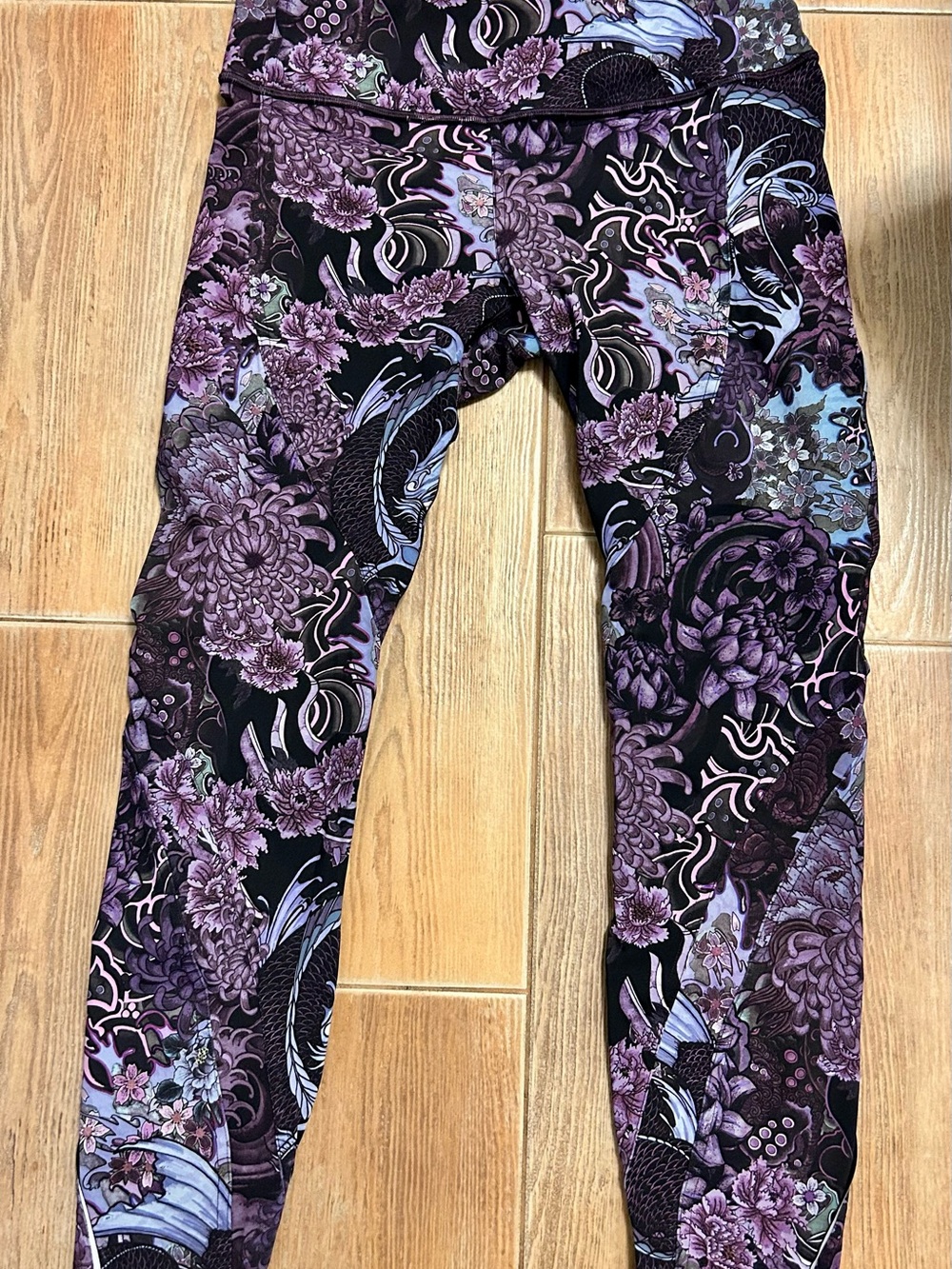 Lululemon Wunder under high-rise tights
